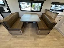 2025 Arcadia 242SLMD COUPLES UNIT, LUXURIOUS, CLEARANCE SALE - Photo 38