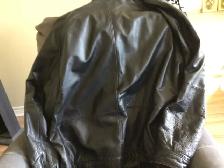 Man’s Leather Jacket - Photo 3