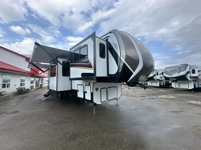 25 Avalanche 346FL FRONT LIVING SEASONAL BLOWOUT CLEARANCE SALE