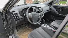 2010 Hyundai Elentra with EXTREMELY LOW MILEAGE - Photo 4