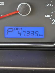 2010 Hyundai Elentra with EXTREMELY LOW MILEAGE - Photo 6