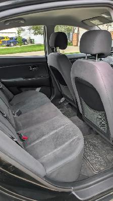 2010 Hyundai Elentra with EXTREMELY LOW MILEAGE - Photo 9