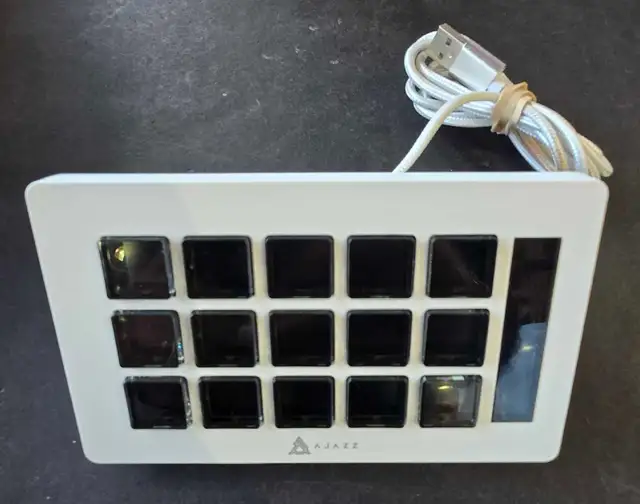 AJAZZ STREAM CONTROLLER