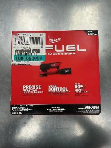 ponceuse orbitale Milwaukee