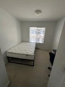 nice room in a quiet neighborhood