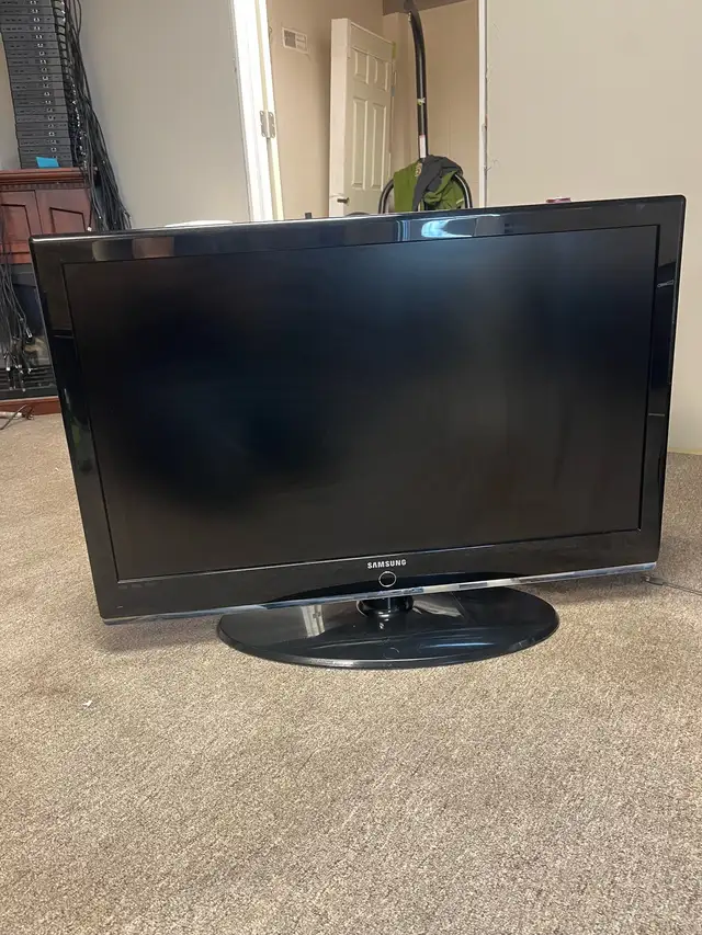 Samsung 40" LN-T4061F TV