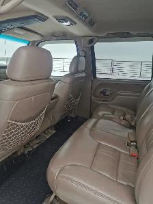 1999 Chevy Suburban - Photo 7