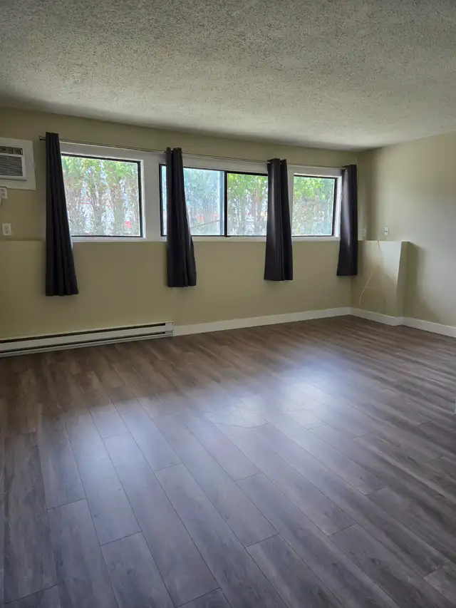 Beautiful 2 Bedroom  — Main Floor with Private Entrance