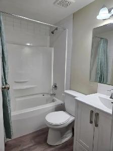 Beautiful 2 Bedroom  — Main Floor with Private Entrance - Photo 5