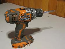 RIDGID 18 Volt Flashlight, Drill, and Charger - Photo 9