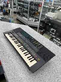 Yamaha PSS-480 Keyboard - Photo 2
