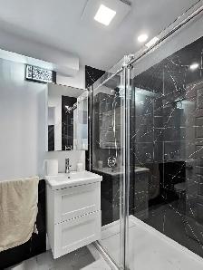 Recently Renovated/3 Bedroom Unit/Duplex/Nepean Area - Photo 10
