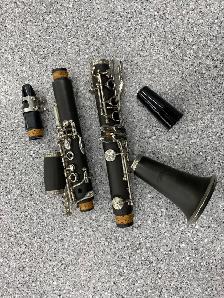 First Act Student Clarinet - Photo 2