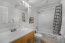 Strathmore Condo Spacious Ground floor unit, 2 Bedroom, Pets ok - Photo 13