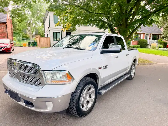 2016 Dodge Ram 1500 Laramie Edition Fully loaded