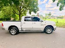 2016 Dodge Ram 1500 Laramie Edition Fully loaded - Photo 6