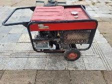Honda ES6500 Gas Generator - Photo 3