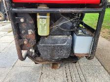 Honda ES6500 Gas Generator - Photo 4
