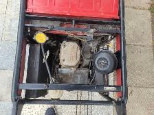 Honda ES6500 Gas Generator - Photo 6