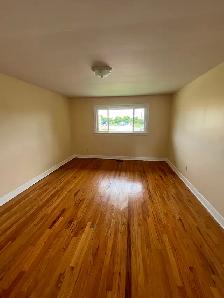 Beautiful 3-Bedroom Home for Rent in McKellar Park - Photo 9