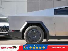 2025 Tesla Cybertruck - Photo 7