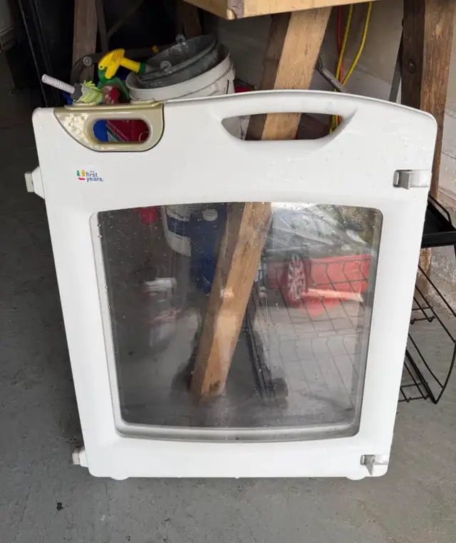 Baby Gate (27' - 44') Adjustable