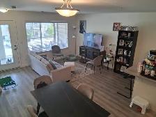 Pet Friendly Townhouse - Photo 10