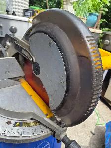 dewalt saw - Photo 2