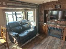 2015 Keystone Laredo 314RE - Photo 6