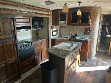 2015 Keystone Laredo 314RE - Photo 8