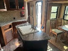 2015 Keystone Laredo 314RE - Photo 10