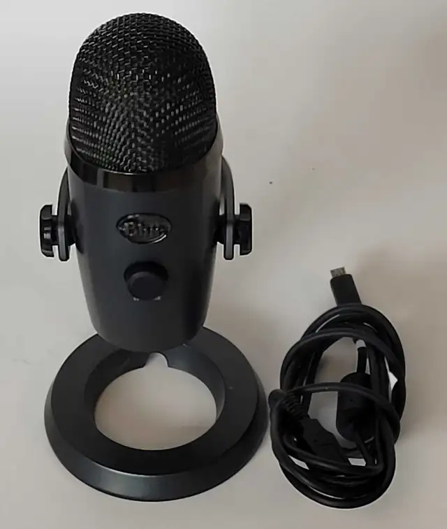 Blue Yeti Nano USB Mic (30578945)