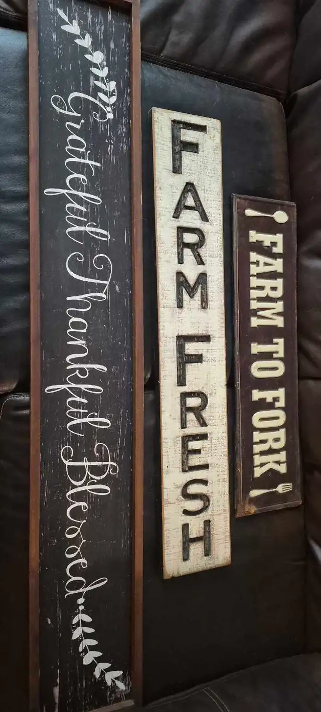 farm house signs