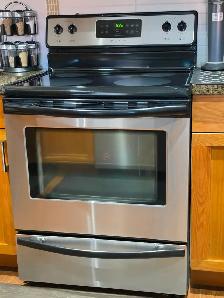 Frigidaire Oven - Photo 3