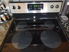 Frigidaire Oven - Photo 6