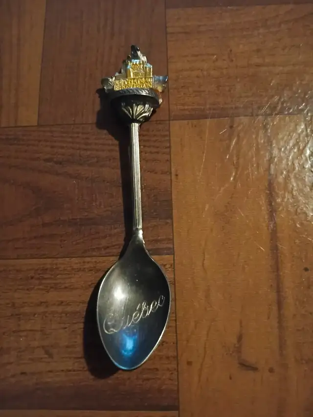 Irwin Silver Plate Steel CANADA Souvenir Spoon Quebec