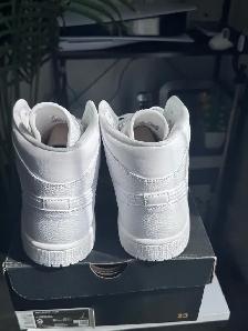 Air Jordan 1 Mid - Photo 3