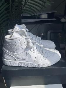 Air Jordan 1 Mid - Photo 4