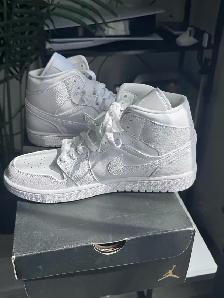 Air Jordan 1 Mid - Photo 9