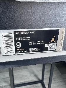 Air Jordan 1 Mid - Photo 10