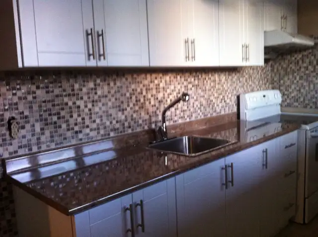 =Available Now! Renovated Large 1 bdrm apt w/parking, subway=