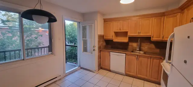 Ahuntsic-Cartierville location 5 1/2, 3 chambres avec electros