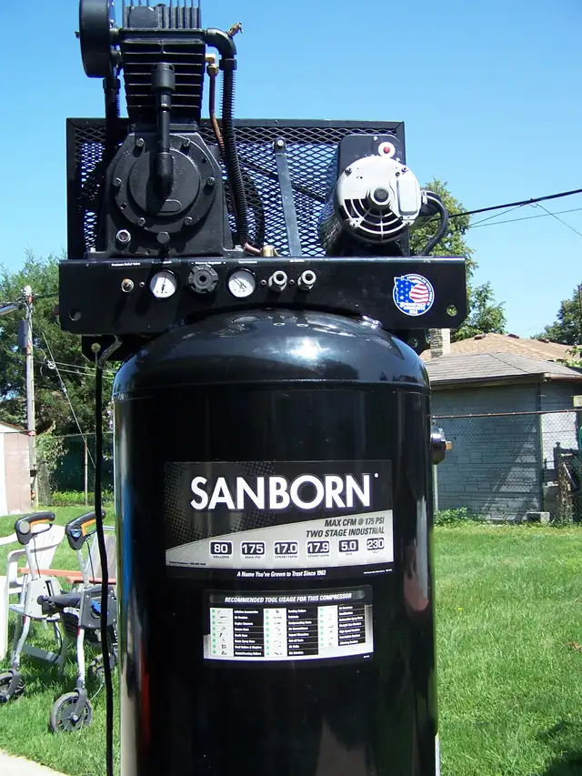 80 GALLON AIR COMPRESSOR 6HP 240volt P1