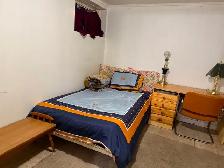 Great Location, Nice Furnished room beside U of R for Rent - Photo 2