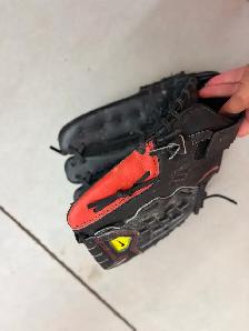 baseball gloves NEW with tags - Photo 6