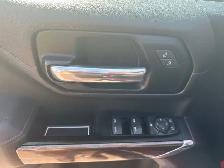 2019 Chevrolet Silverado 1500 Crew Cab RST - Photo 17