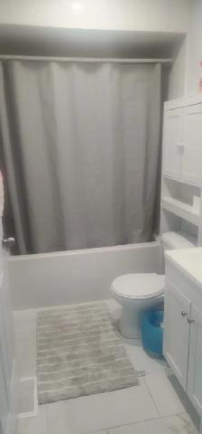 CLEAN ROOM FOR RENT in BARRIE - Photo 3