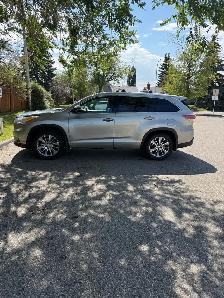 2014 Toyota Highlander XLE AWD — 8 Passenger — 240,000 km - Photo 2