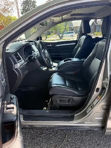 2014 Toyota Highlander XLE AWD — 8 Passenger — 240,000 km - Photo 5