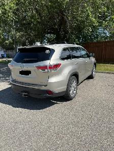 2014 Toyota Highlander XLE AWD — 8 Passenger — 240,000 km - Photo 10